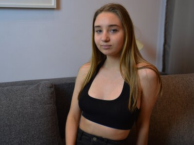 LesyaLight naked stripping on cam for live sex video chat