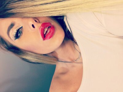 LexiCharm naked stripping on cam for live sex video chat