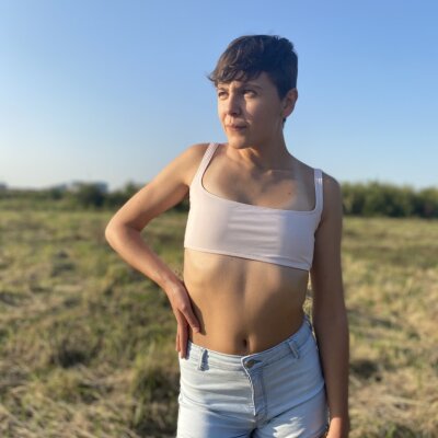 LexsaAdams naked stripping on cam for live sex video chat