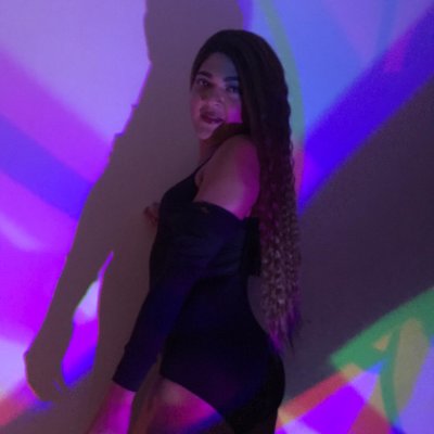 LiaSexyCams naked stripping on cam for live sex video chat
