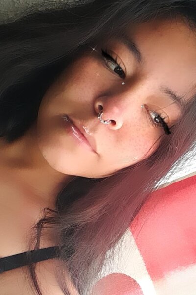 LilEuphoria naked stripping on cam for live sex video chat