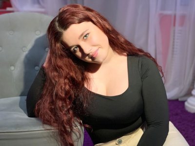 LillianBerns naked stripping on cam for live sex video chat