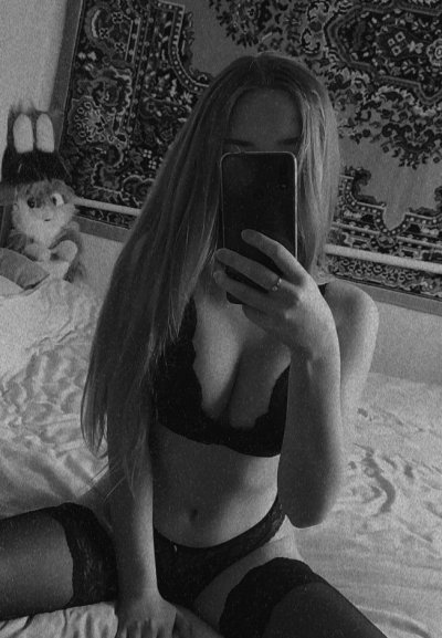 Lily_Betty naked stripping on cam for live sex video chat