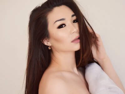 Linarasi naked stripping on cam for live sex video chat