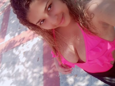 linda_orville naked stripping on cam for live sex video chat