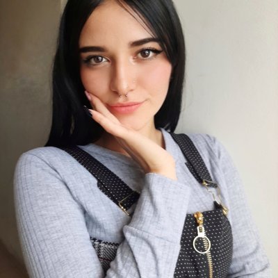 LindaWatson naked stripping on cam for live sex video chat
