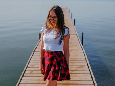 LisaBatts naked stripping on cam for live sex video chat