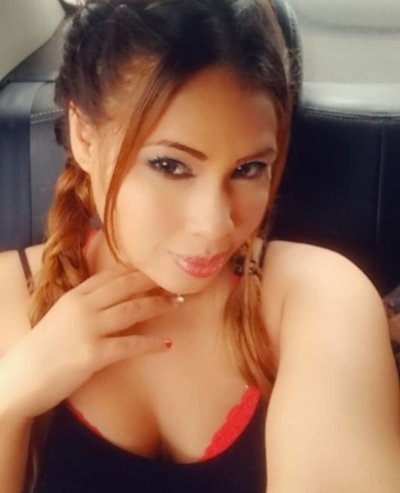LISAWILBUR_AST naked stripping on cam for live sex video chat