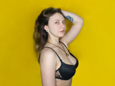 LithiaRay naked stripping on cam for live sex video chat