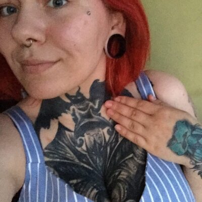 Little_Evil naked stripping on cam for live sex video chat