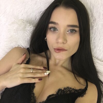 LittleIdeality naked stripping on cam for live sex video chat