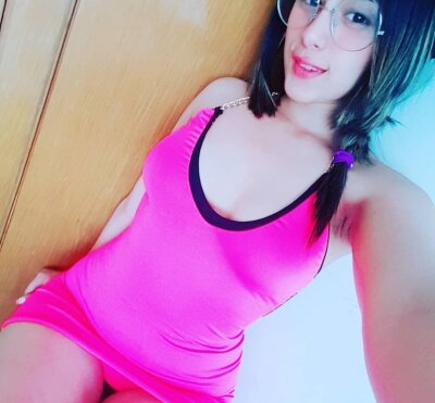 lizzamonzz naked stripping on cam for live sex video chat