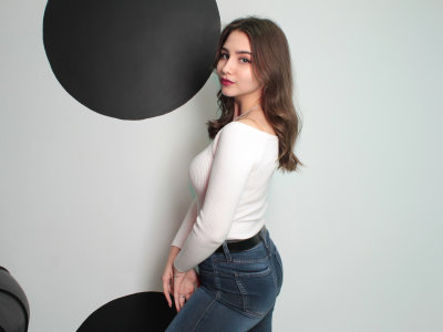 LolaBrave naked stripping on cam for live sex video chat