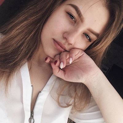 LolaFever naked stripping on cam for live sex video chat