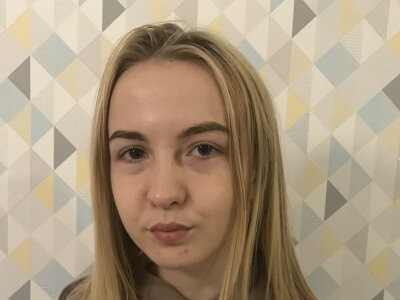 LolaNoath naked stripping on cam for live sex video chat