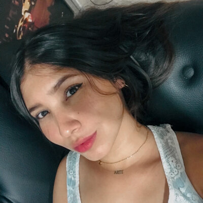 Loli_gems naked stripping on cam for live sex video chat