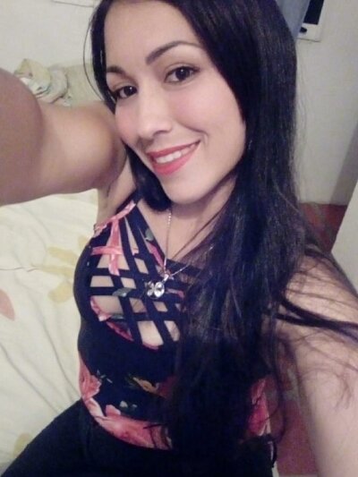 loli_swet1 naked stripping on cam for live sex video chat