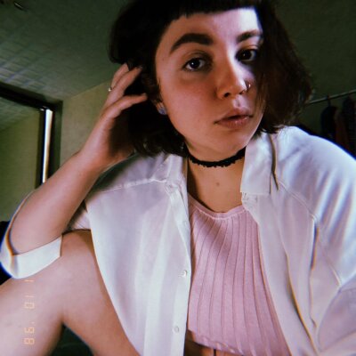 LollyMollyDolly naked stripping on cam for live sex video chat
