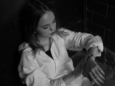 Lumoore naked stripping on cam for live sex video chat