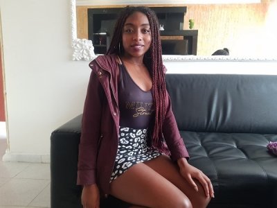 LUNA_CUM naked stripping on cam for live sex video chat