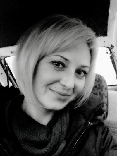 Luna_Hoti naked stripping on cam for live sex video chat