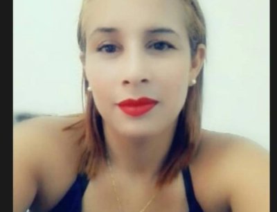 madamelyly naked stripping on cam for live sex video chat