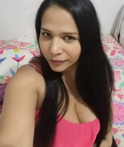 madelynmod naked stripping on cam for live sex video chat