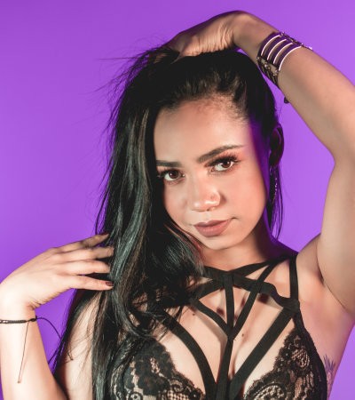 MadisonMoon naked stripping on cam for live sex video chat