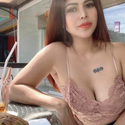 Maew_Fun naked stripping on cam for live sex video chat