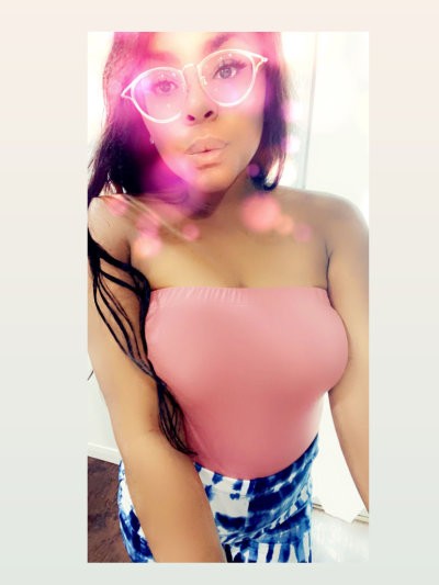 Magical_Taylor naked stripping on cam for live sex video chat