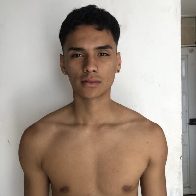 makalister02 naked stripping on cam for live sex video chat