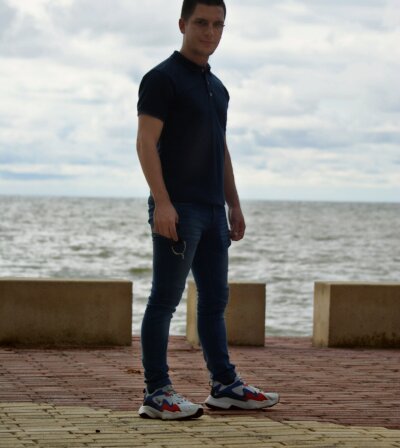 Marcus__brave naked stripping on cam for live sex video chat