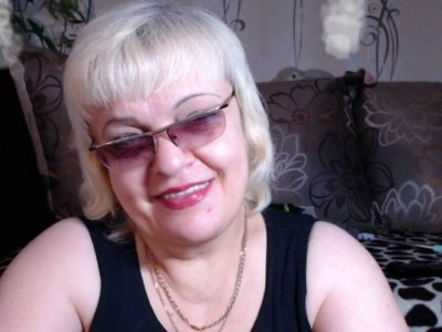 Maria_Mari naked stripping on cam for live sex video chat