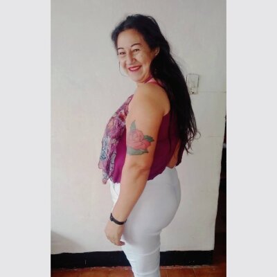mariana_ribas naked stripping on cam for live sex video chat