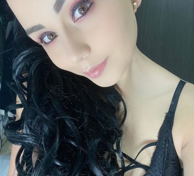 marianaagh1 naked stripping on cam for live sex video chat