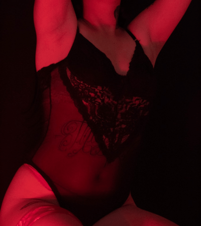 Marie666x naked stripping on cam for live sex video chat