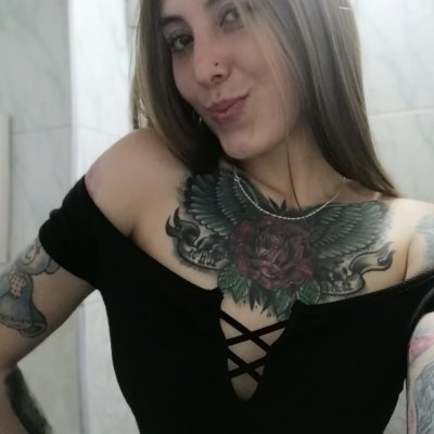 mariianna_lopez_ naked stripping on cam for live sex video chat