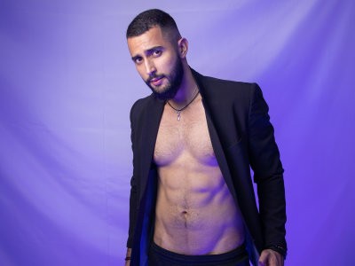 MarkTylor25 naked stripping on cam for live sex video chat