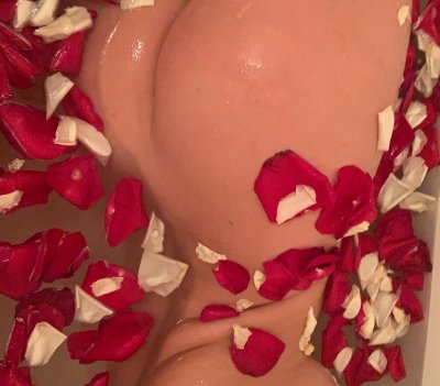 MaroWe11 naked stripping on cam for live sex video chat
