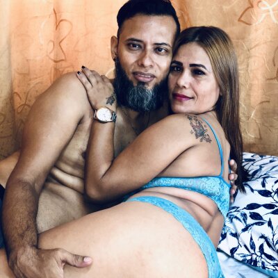 Mary_And_Drake naked stripping on cam for live sex video chat