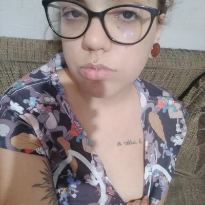 Maryqueen45 naked stripping on cam for live sex video chat