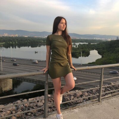 MeEmily naked stripping on cam for live sex video chat