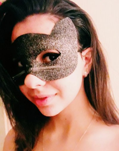 Melisarays naked stripping on cam for live sex video chat