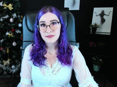 MelissaHastings naked stripping on cam for live sex video chat