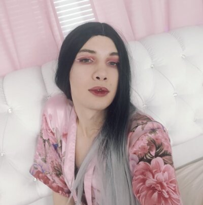 Mia_Li_ naked stripping on cam for live sex video chat