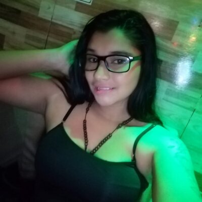 mia_luanm naked stripping on cam for live sex video chat