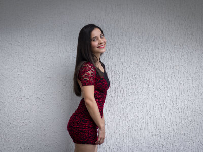Miaa_y naked stripping on cam for live sex video chat