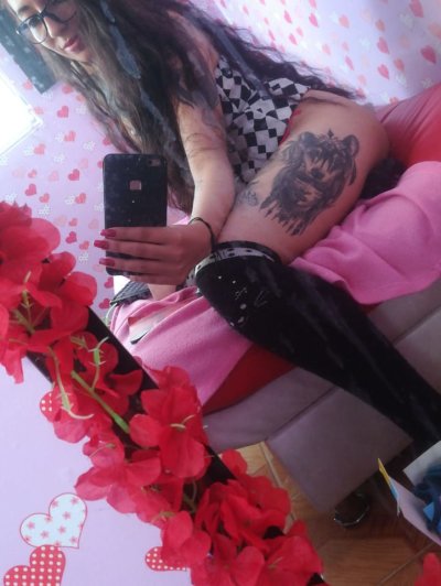 MIAtatoo naked stripping on cam for live sex video chat