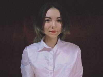 Milaohrose naked stripping on cam for live sex video chat