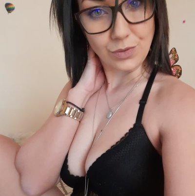miss_allice_new naked stripping on cam for live sex video chat